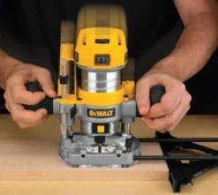 Défonceuse DEWALT 8 Mm Et 900 W - D26203 -Stanley Magasin ALA10017 1