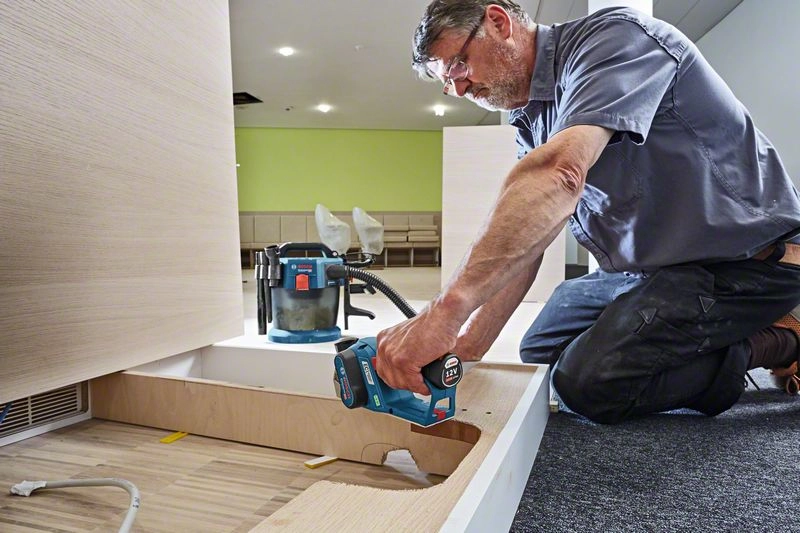 Rabot Sans Fil BOSCH GHO 12V-20 - Sans Batterie, Ni Chargeur - 06015A7000 3 Rabot Sans Fil BOSCH GHO 12V-20 - Sans Batterie, Ni Chargeur - 06015A7000