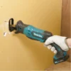 Scie Sabre 10.8 V Li-ion 4 Ah CXT MAKITA - JR103DSMJ